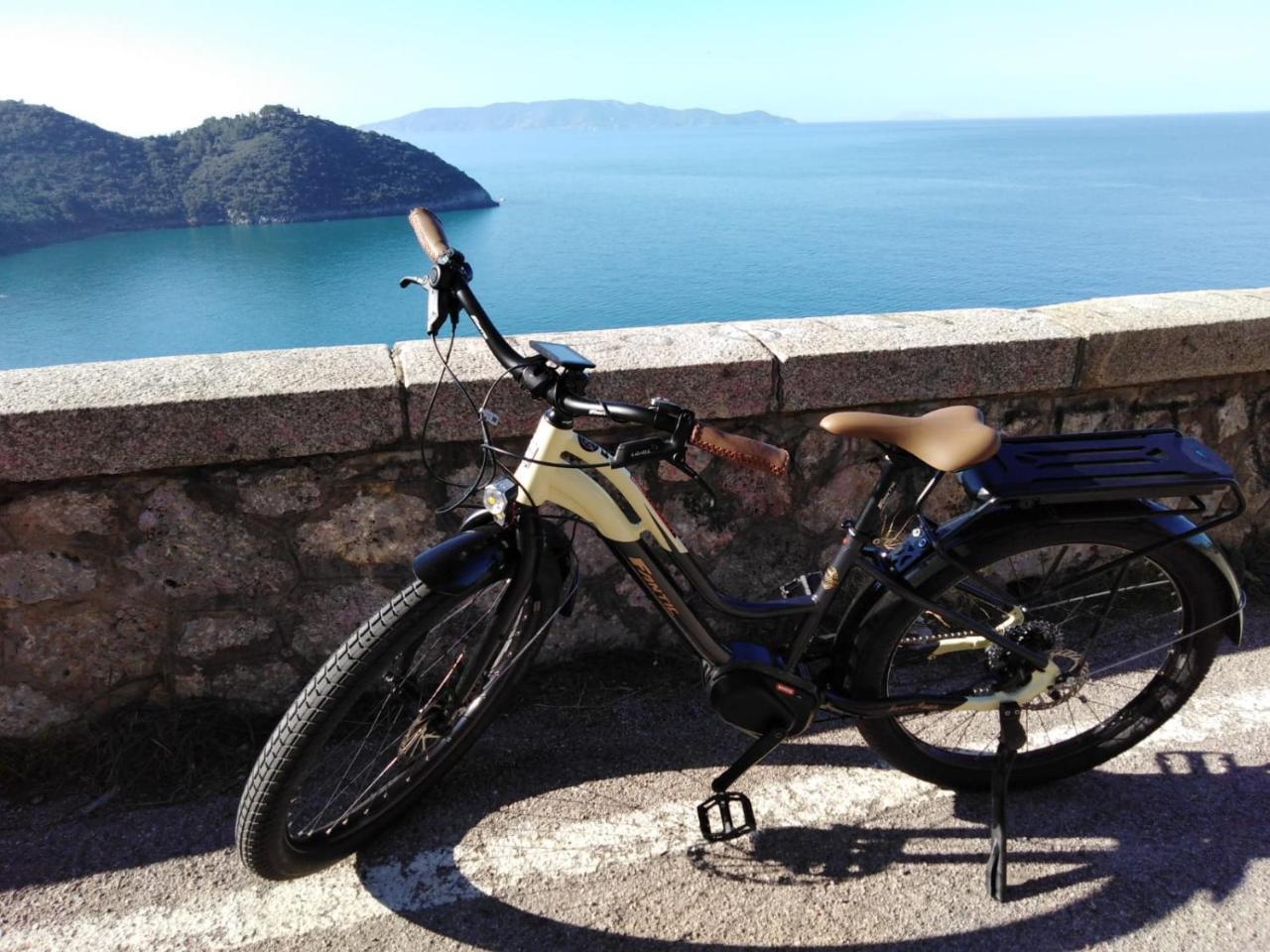 Bike&Boat Argentario Hotel Porto Santo Stefano  Extérieur photo